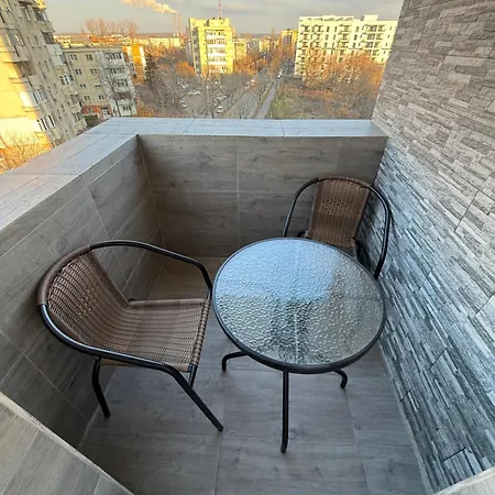 Garsoniera De Lux Cu Balcon *